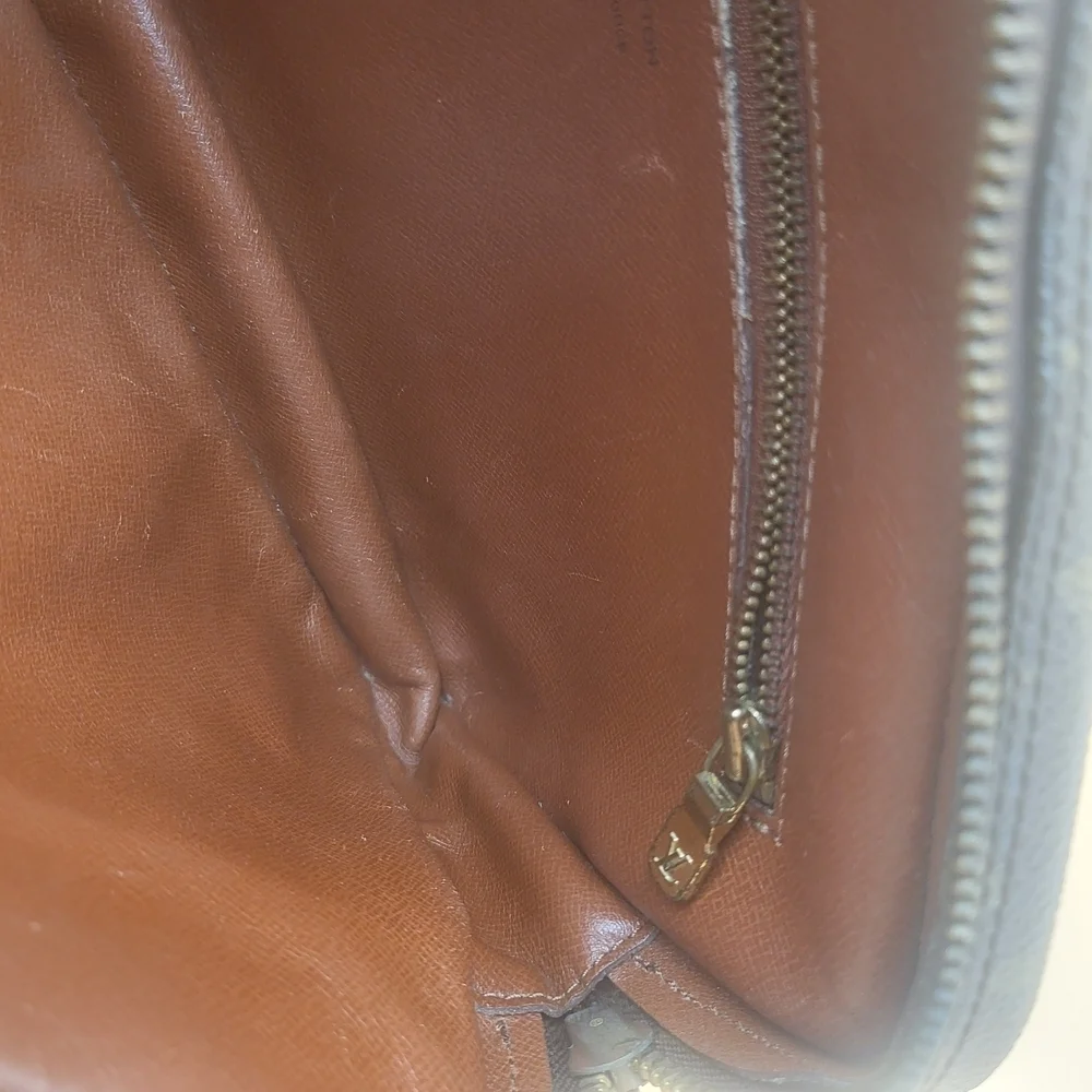 LOUIS VUITTON MARLY DRAGONNE GM CLUCTH BAG PURSE, Authentic w/COA.